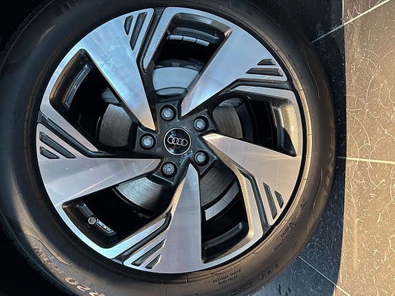 Audi Q6 e-tron 10 of 10