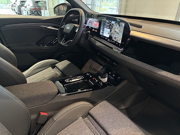 Audi Q6 e-tron 6 of 10