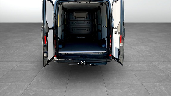 Volkswagen Crafter 12 of 12