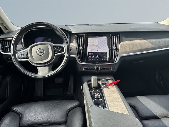 Volvo V90 Cross Country 8 of 19
