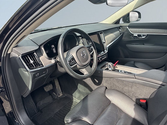 Volvo V90 Cross Country 7 of 19