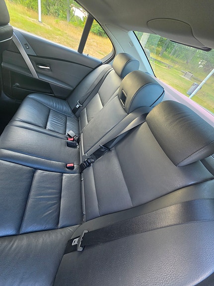 BMW 525i 8 of 13