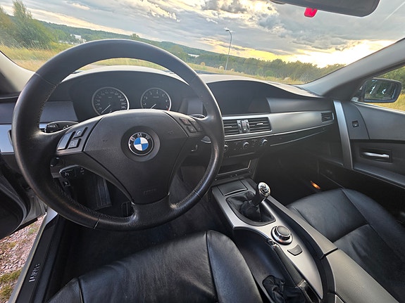 BMW 525i 5 of 13
