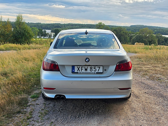 BMW 525i 3 of 13