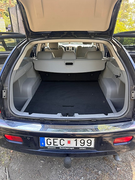 Chrysler 300C 3 of 11