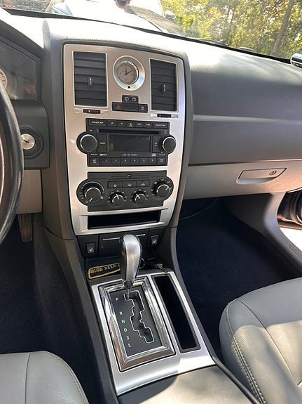 Chrysler 300C 6 of 11