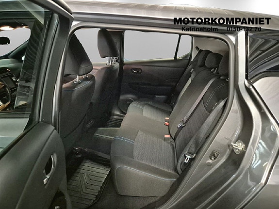 Nissan Leaf 9 of 15