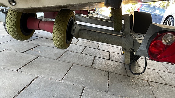 Fin Buster LX 2017 (98 tim) + Yamaha F60 & 80-trailer – Komplett paket  9 of 11