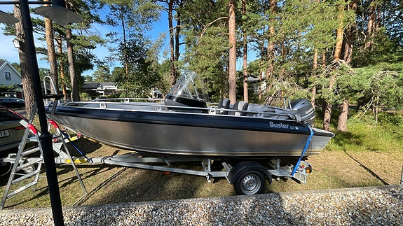 Fin Buster LX 2017 (98 tim) + Yamaha F60 & 80-trailer – Komplett paket  3 of 11