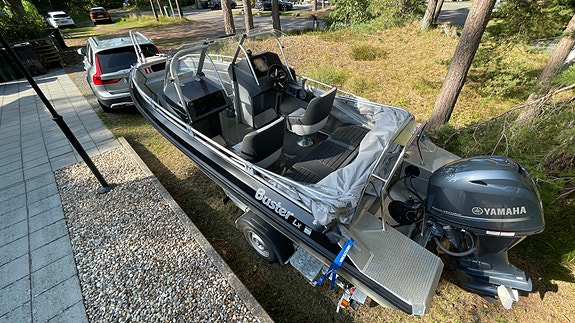 Fin Buster LX 2017 (98 tim) + Yamaha F60 & 80-trailer – Komplett paket  6 of 11
