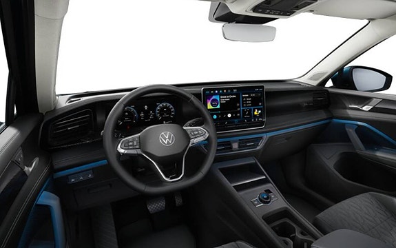 Volkswagen Tiguan 3 of 4