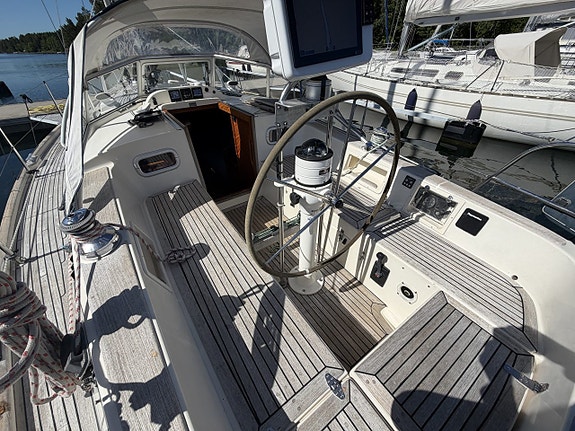 Hallberg-Rassy 34 11 of 24