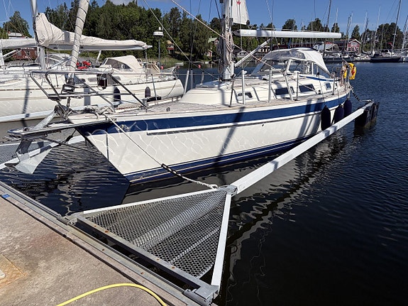 Hallberg-Rassy 34 3 of 24