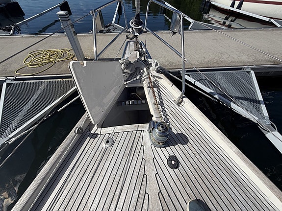 Hallberg-Rassy 34 8 of 24