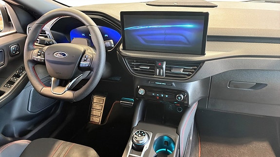 Ford Kuga 4 of 9