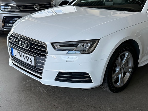 Audi A4 3 of 24