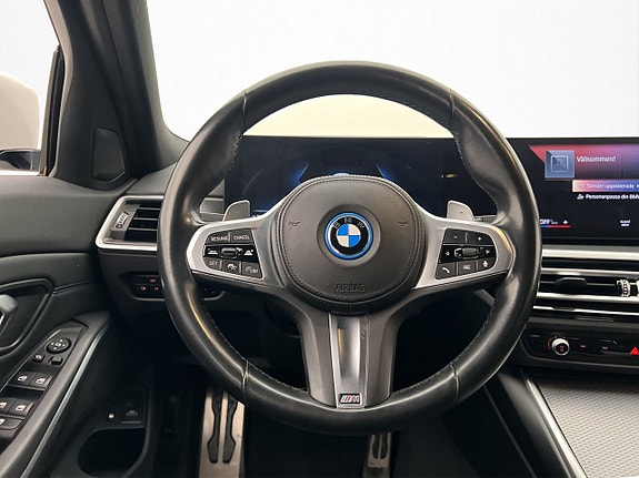 BMW 330e 12 of 30
