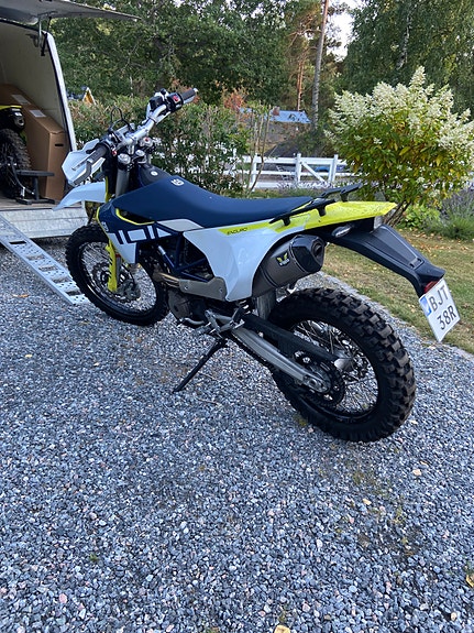 Husqvarna HUSQVARNA 701 ENDURO 2 of 8