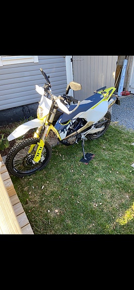 Husqvarna HUSQVARNA 701 ENDURO 4 of 8