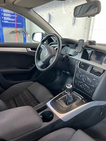 Audi A4 4 of 7