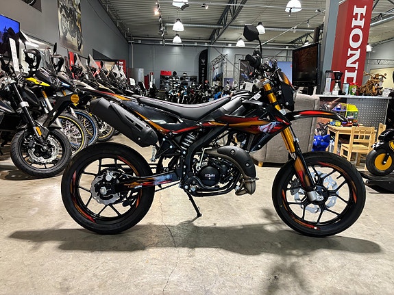 Rieju Drac SM RS PRO Northern Lights 2 of 12