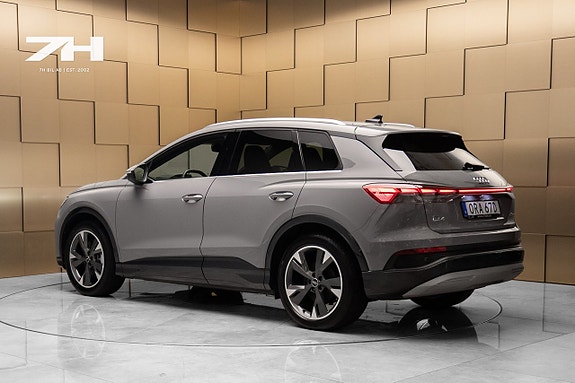 Audi Q4 e-tron 2 of 21
