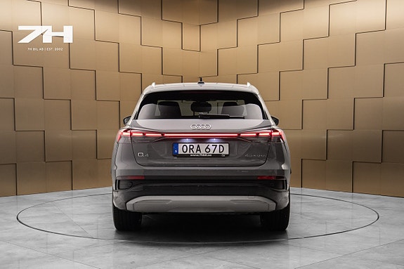 Audi Q4 e-tron 4 of 21