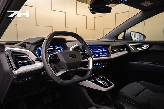 Audi Q4 e-tron 9 of 21