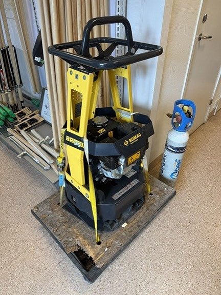 Markvibrator Bomag BR95 Rundpadda 2 of 4