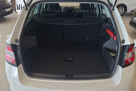 Skoda Fabia 7 of 23