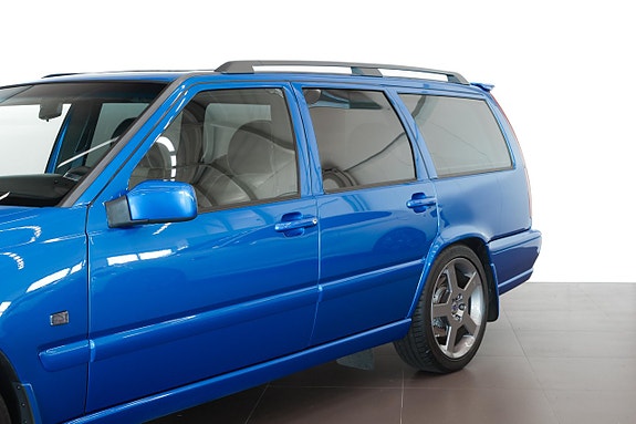 Volvo V70 6 of 25