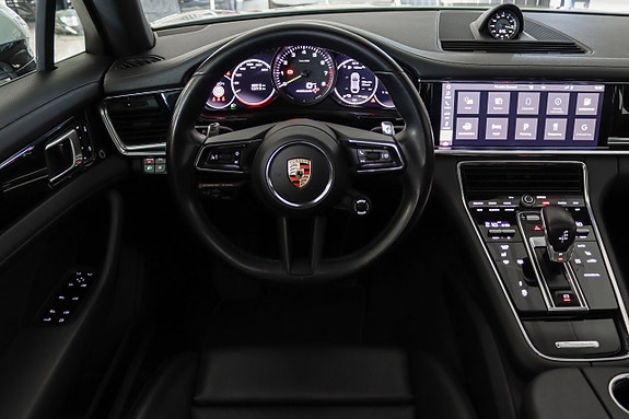 Porsche Panamera 4 10 of 23