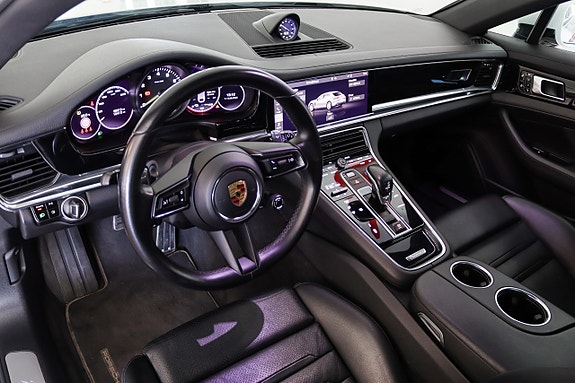 Porsche Panamera 4 7 of 23