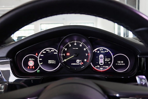 Porsche Panamera 4 11 of 23