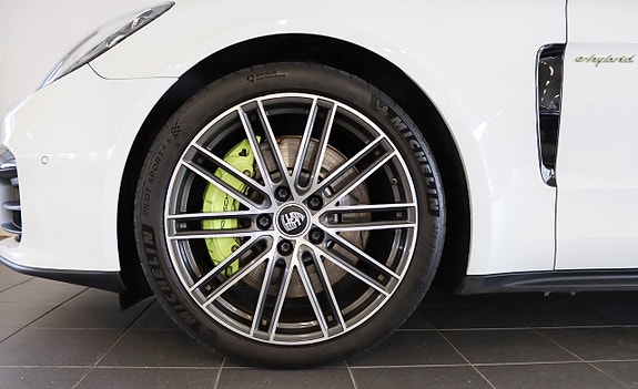 Porsche Panamera 4 22 of 23