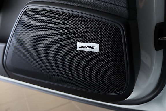 Porsche Panamera 4 20 of 23