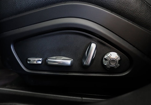 Porsche Panamera 4 21 of 23