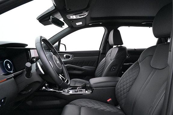 Kia Sorento 8 of 27