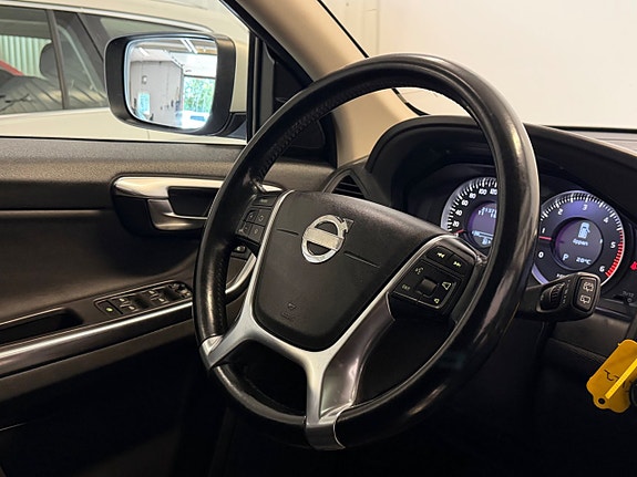 Volvo XC60 20 of 30