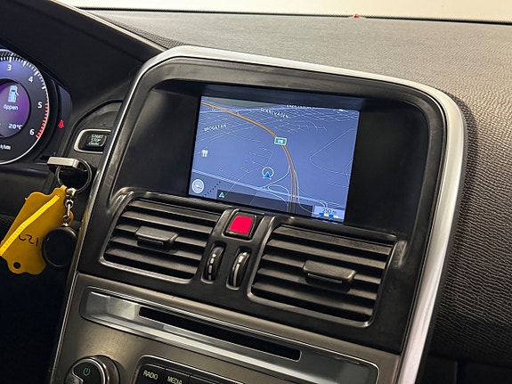 Volvo XC60 23 of 30