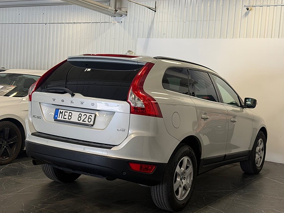 Volvo XC60 6 of 30