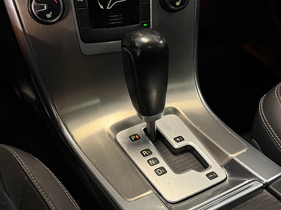 Volvo XC60 25 of 30