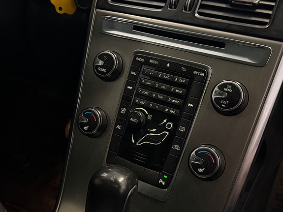 Volvo XC60 24 of 30