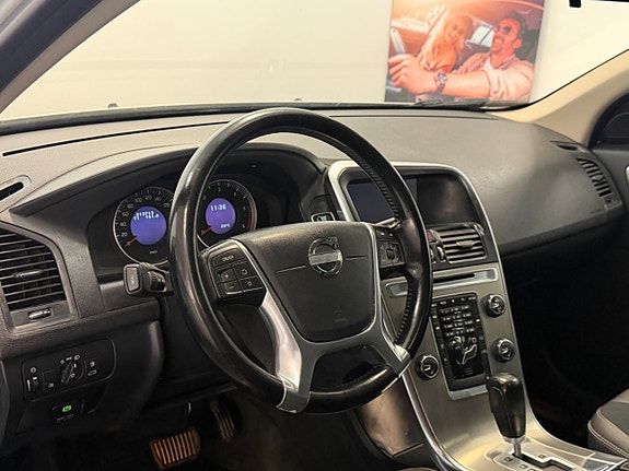Volvo XC60 11 of 30