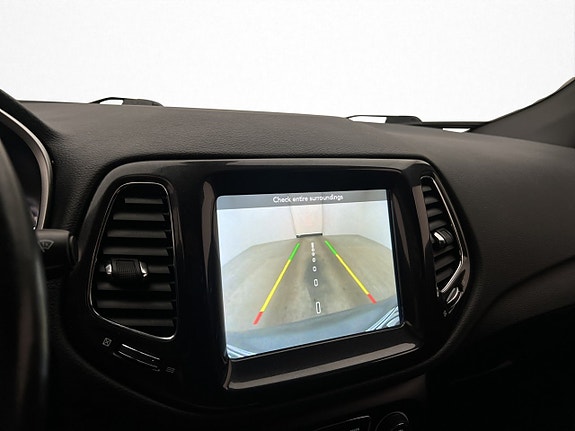 Jeep Compass 23 of 30