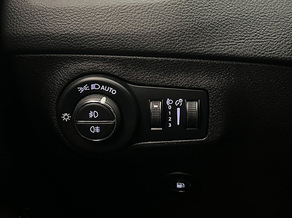 Jeep Compass 28 of 30