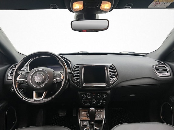 Jeep Compass 14 of 30