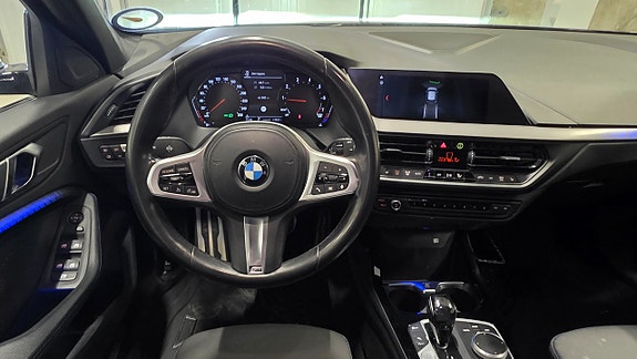 BMW 118i 24 of 28