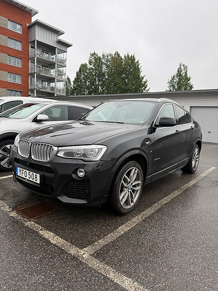 BMW X4 2 of 6