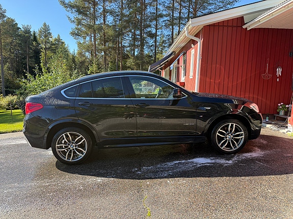 BMW X4 3 of 13